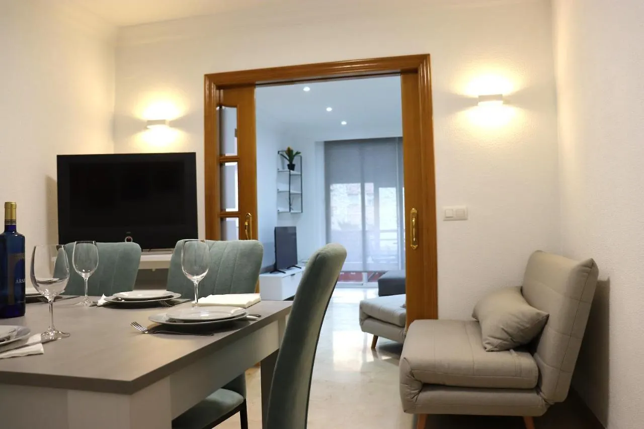 公寓 Nightinsevilla Juglar Free Parking 西班牙